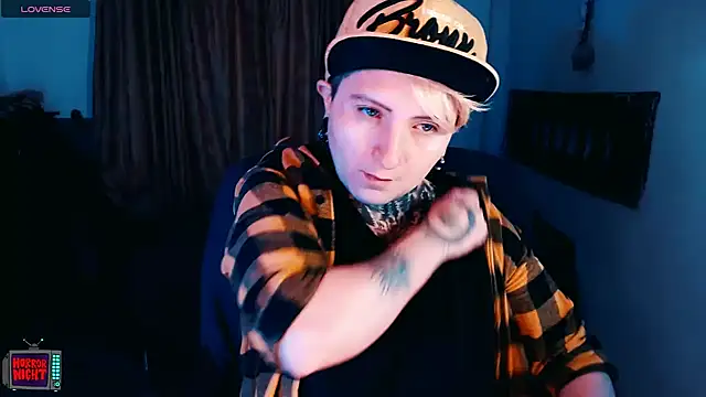 Marieblueeyes online show from December 22, 9:34 pm