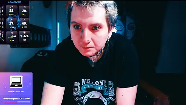 Marieblueeyes online show from March 17, 12:37 am