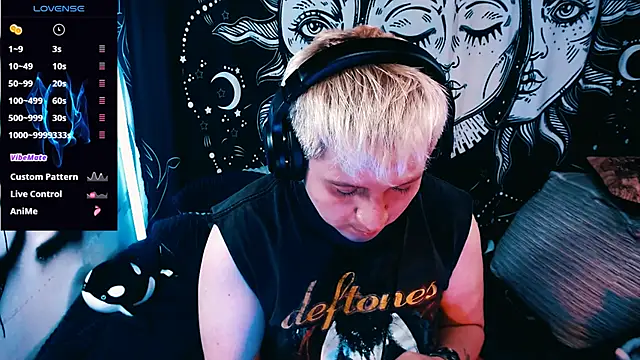 Marieblueeyes online show from May 20, 11:27 am