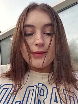 Yammy Yumi online show from November 30, 5:22 am