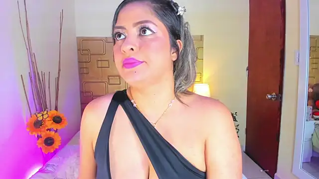 Julia Haye online show from February 11, 4:11 am