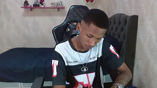 Snapshot of ManSant chatting on September 20, 4:30 pm ManSant online show from September 20, 4:30 pm