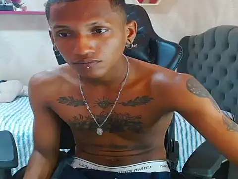 Snapshot of ManSant chatting on October 23, 4:39 pm ManSant online show from October 23, 4:39 pm