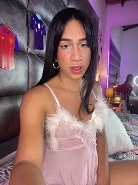 Snapshot of Ashly_Miller chatting on July 8, 7:51 pm Ashly Miller online show from July 8, 7:51 pm