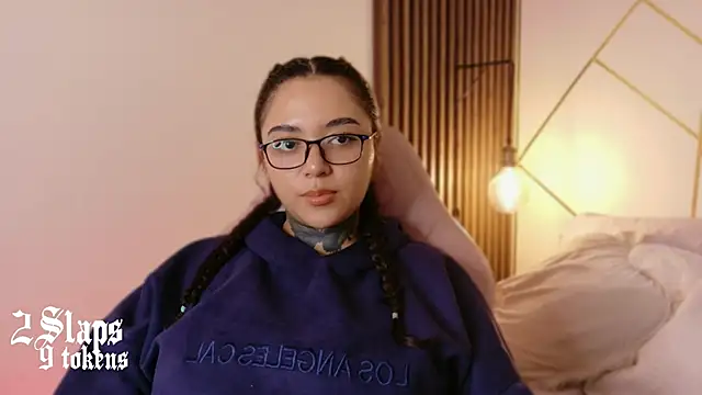 kim blake online show from February 16, 2:02 pm