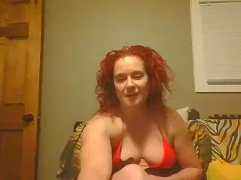 Snapshot of fitflamedragan chatting on March 1, 10:24 am fitflamedragan online show from March 1, 10:24 am