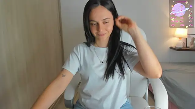Snapshot of lucia_s1 chatting on January 24, 8:54 pm lucia s1 online show from January 24, 8:54 pm