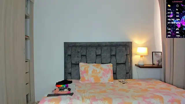 Snapshot of lucia_s1 chatting on February 19, 2:34 pm lucia s1 online show from February 19, 2:34 pm