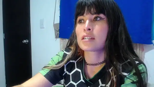 Alexandrasaenz online show from May 6, 2:19 am
