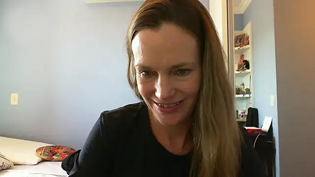 Snapshot of Annylove1 chatting on September 18, 3:47 pm Annylove1 online show from September 18, 3:47 pm