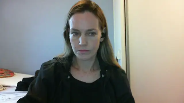 Snapshot of Annylove1 chatting on October 2, 10:44 am Annylove1 online show from October 2, 10:44 am