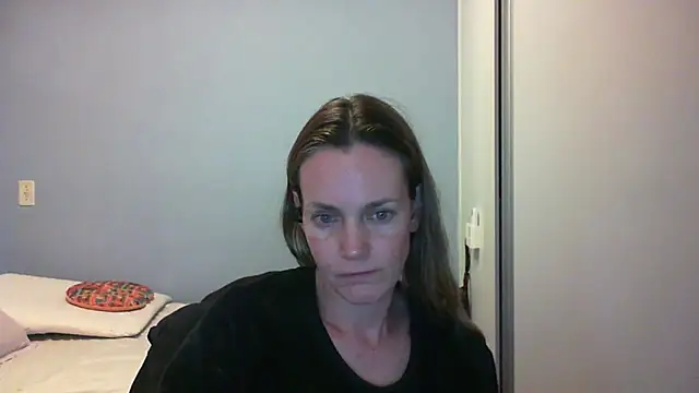 Snapshot of Annylove1 chatting on October 15, 12:22 am Annylove1 online show from October 15, 12:22 am