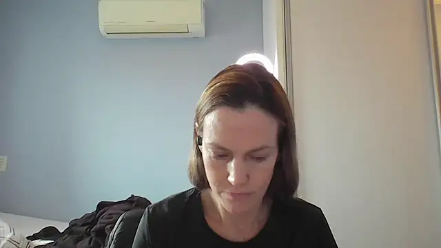 Snapshot of Annylove1 chatting on November 14, 11:53 am Annylove1 online show from November 14, 11:53 am