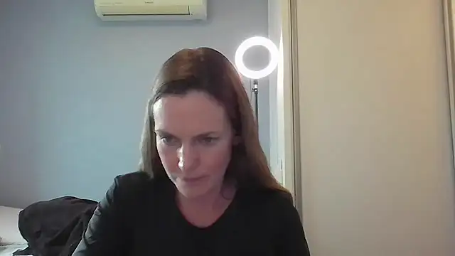 Snapshot of Annylove1 chatting on November 17, 3:51 pm Annylove1 online show from November 17, 3:51 pm