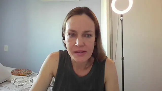 Snapshot of Annylove1 chatting on December 23, 10:46 am Annylove1 online show from December 23, 10:46 am