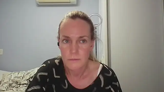 Snapshot of Annylove1 chatting on February 2, 12:20 am Annylove1 online show from February 2, 12:20 am