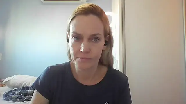Annylove1 online show from May 7, 10:42 am