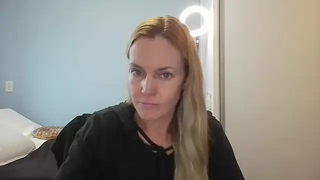 Annylove1 online show from May 18, 10:54 am