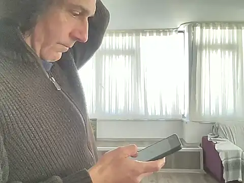 Snapshot of ALPHANDRE chatting on February 23, 11:55 am ALPHANDRE online show from February 23, 11:55 am