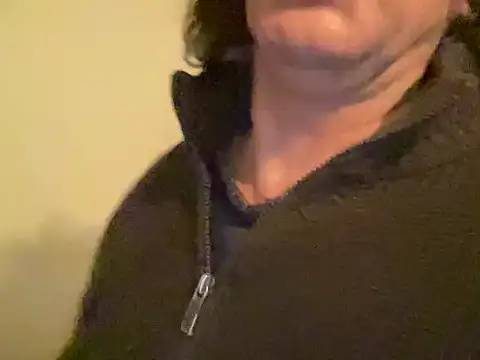 Snapshot of ALPHANDRE chatting on February 25, 5:52 am ALPHANDRE online show from February 25, 5:52 am