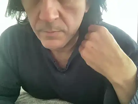 Snapshot of ALPHANDRE chatting on February 26, 2:14 pm ALPHANDRE online show from February 26, 2:14 pm