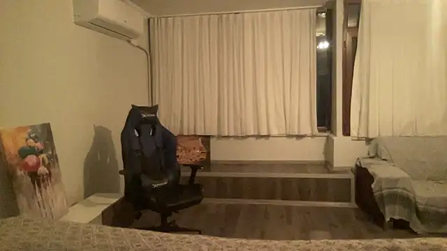 Snapshot of ALPHANDRE chatting on February 27, 5:47 pm ALPHANDRE online show from February 27, 5:47 pm