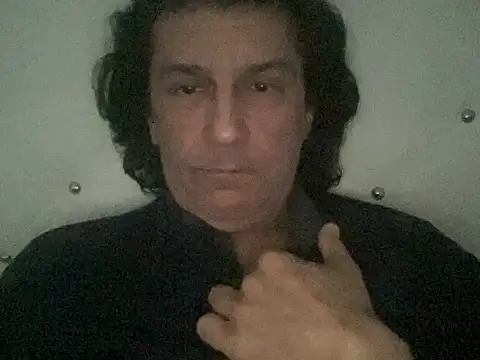 Snapshot of ALPHANDRE chatting on March 19, 6:35 am ALPHANDRE online show from March 19, 6:35 am