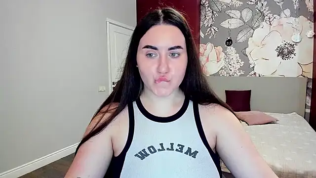 Snapshot of Roxie_Bradley chatting on February 24, 6:55 am Roxie Bradley online show from February 24, 6:55 am