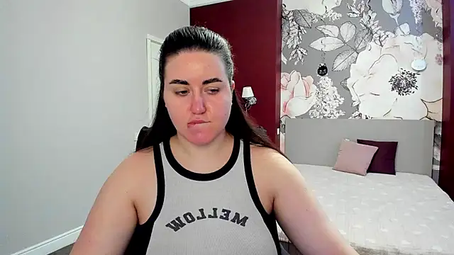 Snapshot of Roxie_Bradley chatting on March 9, 6:50 am Roxie Bradley online show from March 9, 6:50 am