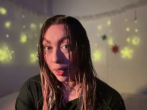 Im sophiie online show from December 17, 6:02 am