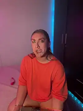 Im sophiie online show from February 25, 9:09 am