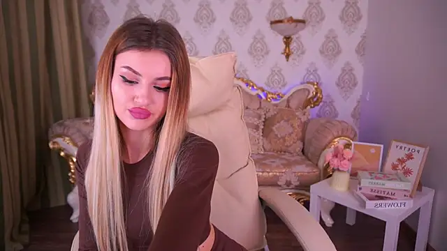 Lili Danger online show from December 11, 9:34 pm