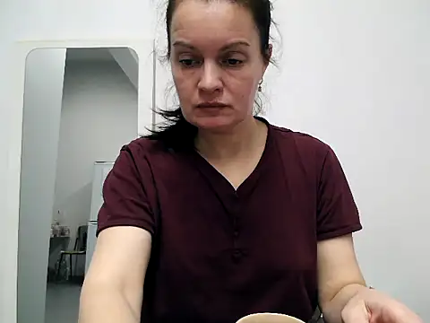 Snapshot of LoveNBloom chatting on December 14, 4:31 pm LoveNBloom online show from December 14, 4:31 pm