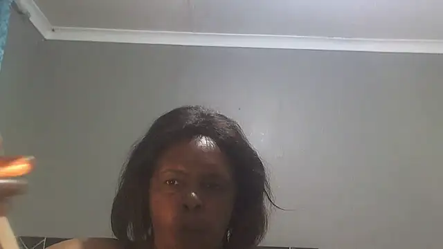 Snapshot of Rosehipsx76 chatting on March 17, 5:38 pm Rosehipsx76 online show from March 17, 5:38 pm