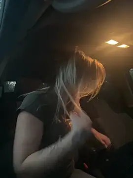 Snapshot of Jessiejames32 chatting on January 16, 11:06 pm Jessiejames32 online show from January 16, 11:06 pm