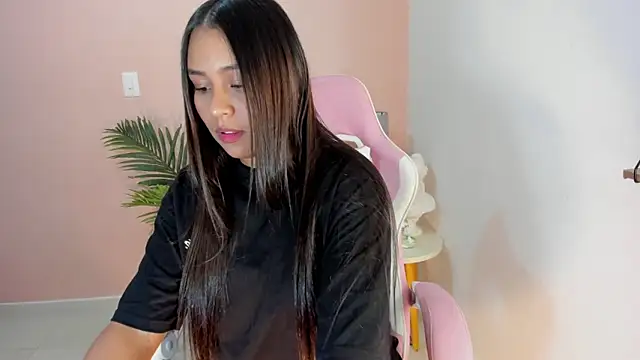 Ciara8 online show from October 4, 2:20 am