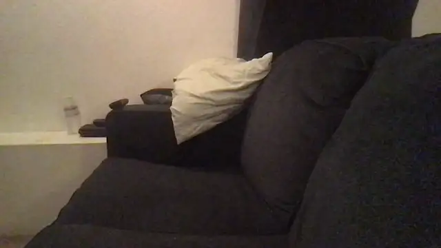 Snapshot of BigDickRickyB69 chatting on May 15, 3:35 am BigDickRickyB69 online show from May 15, 3:35 am
