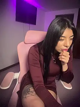 Snapshot of Miaparkerss_ chatting on March 21, 1:32 am Miaparkerss online show from March 21, 1:32 am