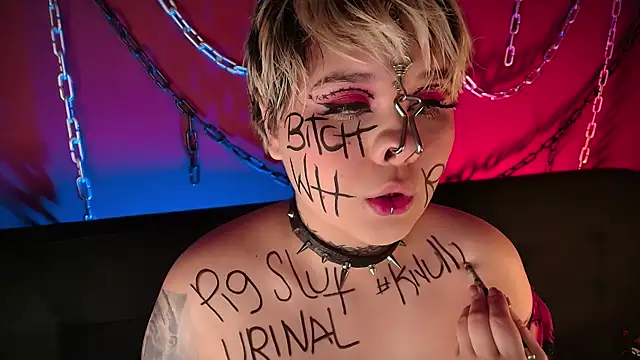 Laura takint online show from December 25, 5:26 pm