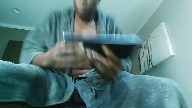 Snapshot of bobbiebone1@xh chatting on October 29, 2:52 pm bobbiebone1xh online show from October 29, 2:52 pm