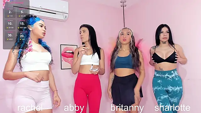 Snapshot of jazmin_worldd chatting on February 1, 8:18 am jazmin worldd online show from February 1, 8:18 am