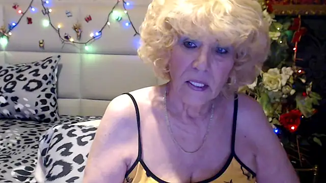 HappyWomanOn online show from April 21, 6:41 am