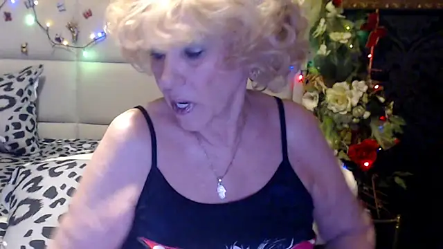 HappyWomanOn online show from April 26, 9:07 am