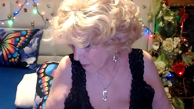 HappyWomanOn online show from April 29, 6:03 pm