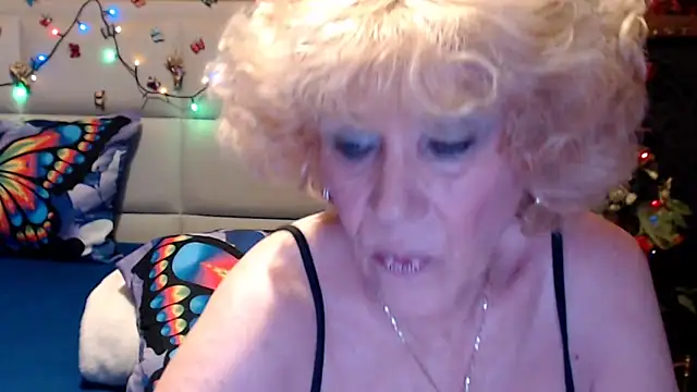 HappyWomanOn online show from May 4, 8:32 am