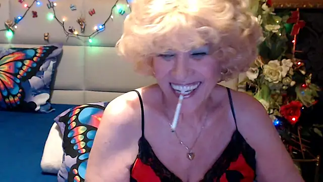 HappyWomanOn online show from May 4, 8:38 pm
