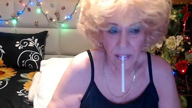 HappyWomanOn online show from May 17, 9:06 am
