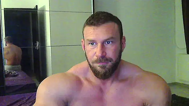 muscularkevin online show from April 27, 3:26 am