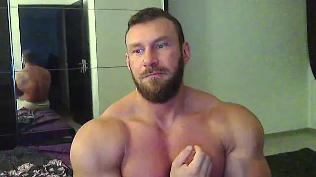 muscularkevin online show from May 18, 3:46 am