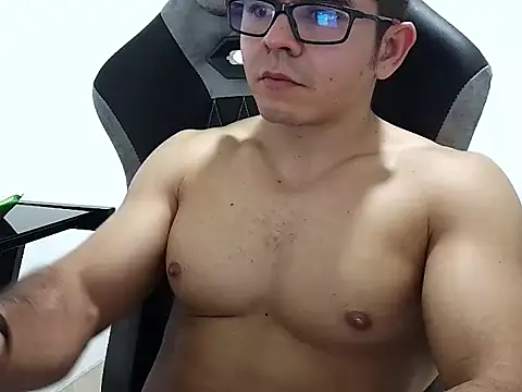 MILCARITAS3 online show from March 15, 6:19 am